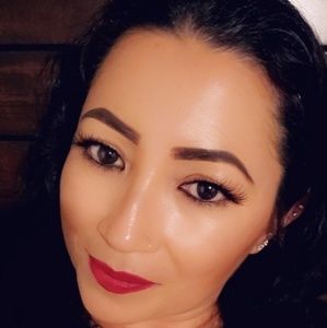 Meet your Posher, Oralia